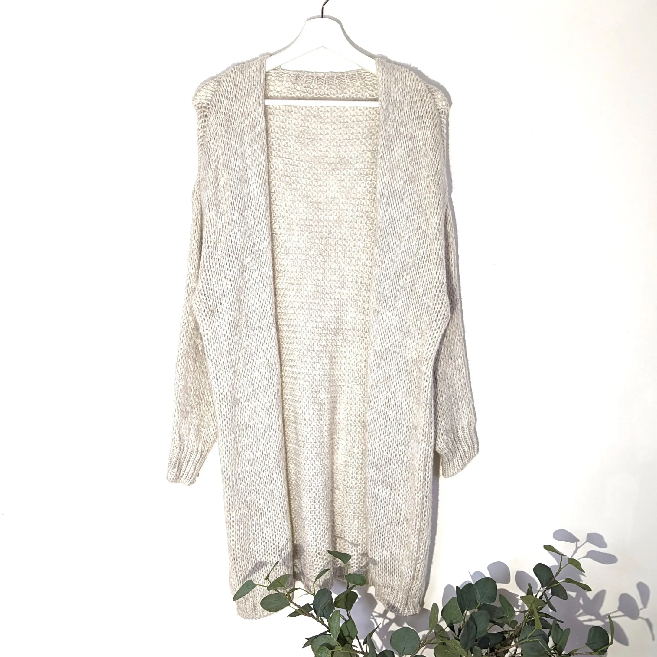 Acrylic mix mid length open cardi