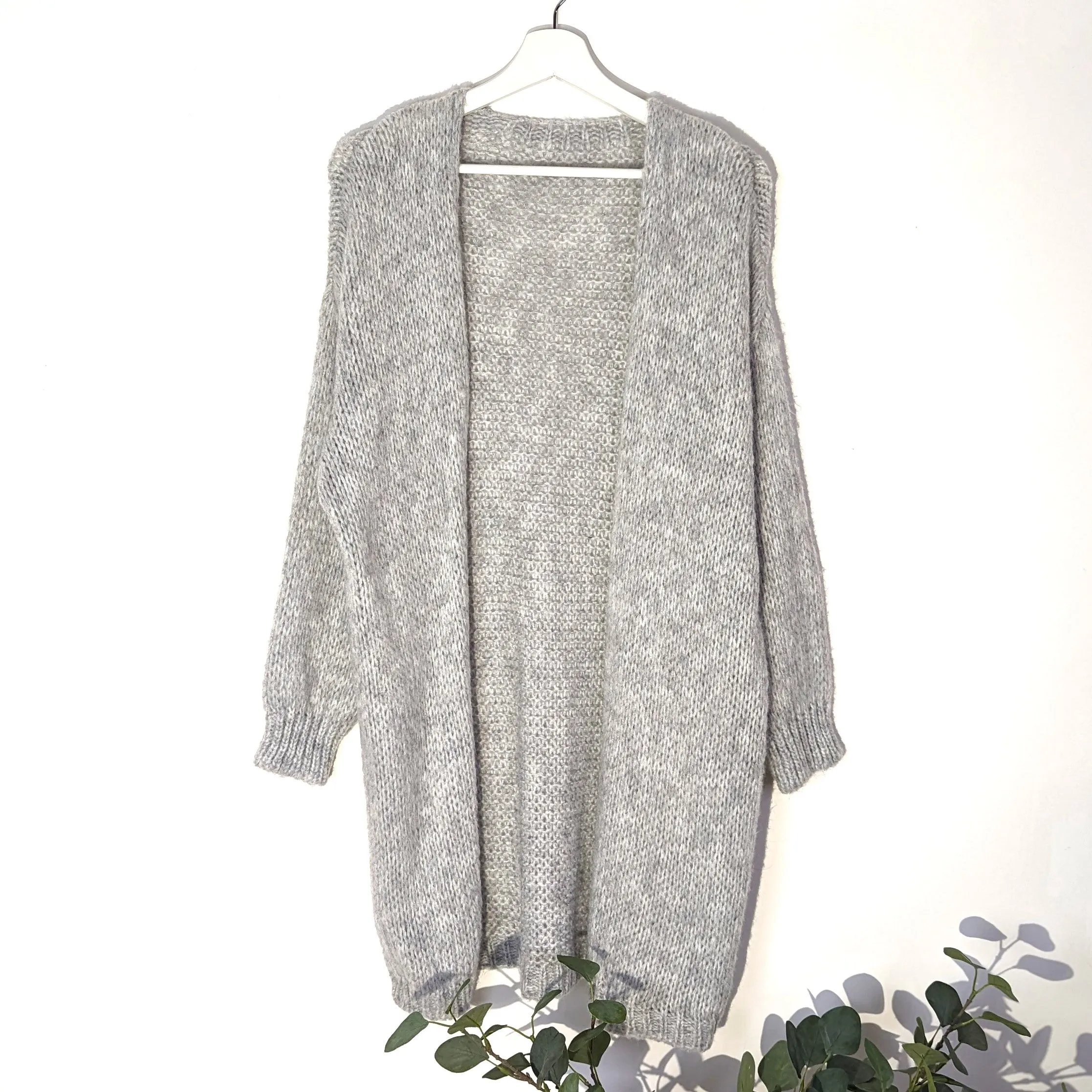 Acrylic mix mid length open cardi